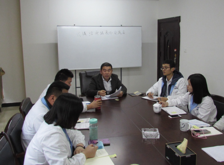 客車(chē)自動(dòng)破窗裝置,遙控自動(dòng)破玻器,破窗器,南冠破玻器