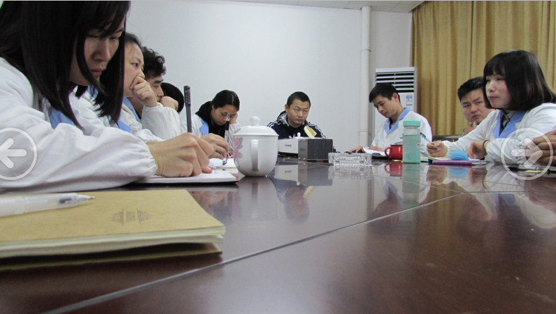 客車(chē)自動(dòng)破窗裝置,遙控自動(dòng)破玻器,破窗器,南冠破玻器